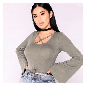 Olive Green Top 💚